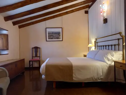 Habitación doble, hotel rural cerca del Cañón del Río Lobos en Soria